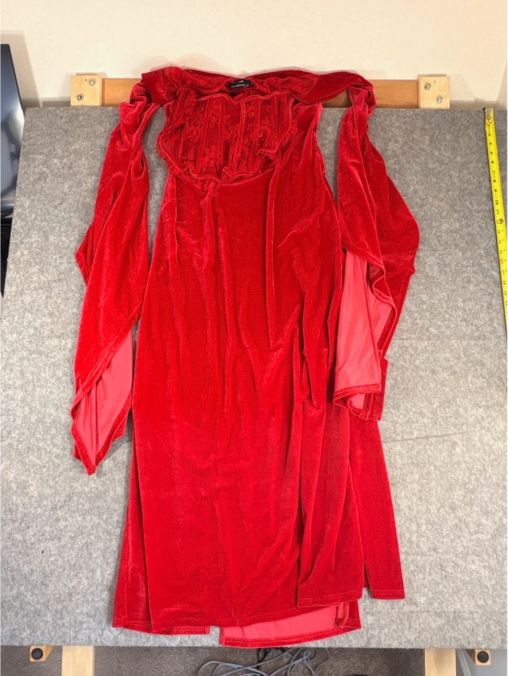 Killstar red velvet cold shoulder dress size medium